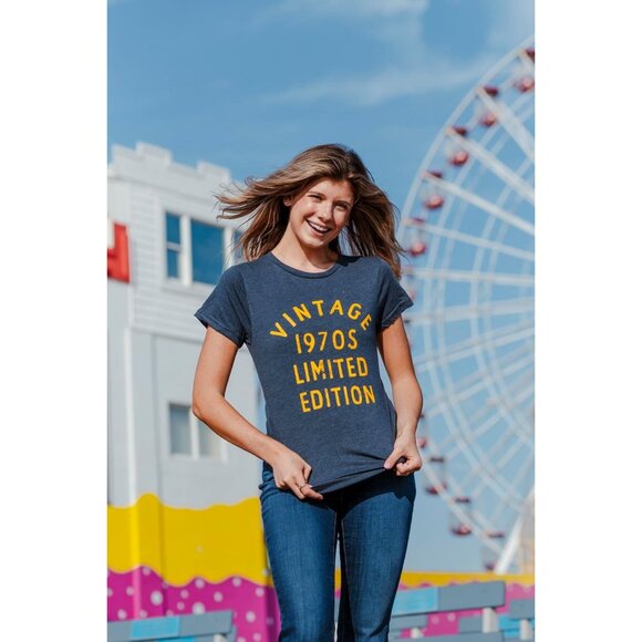 Women’s Vintage 1970s T Shirt Funny Retro Classic Tee for Ladies - Picture 6 of 9